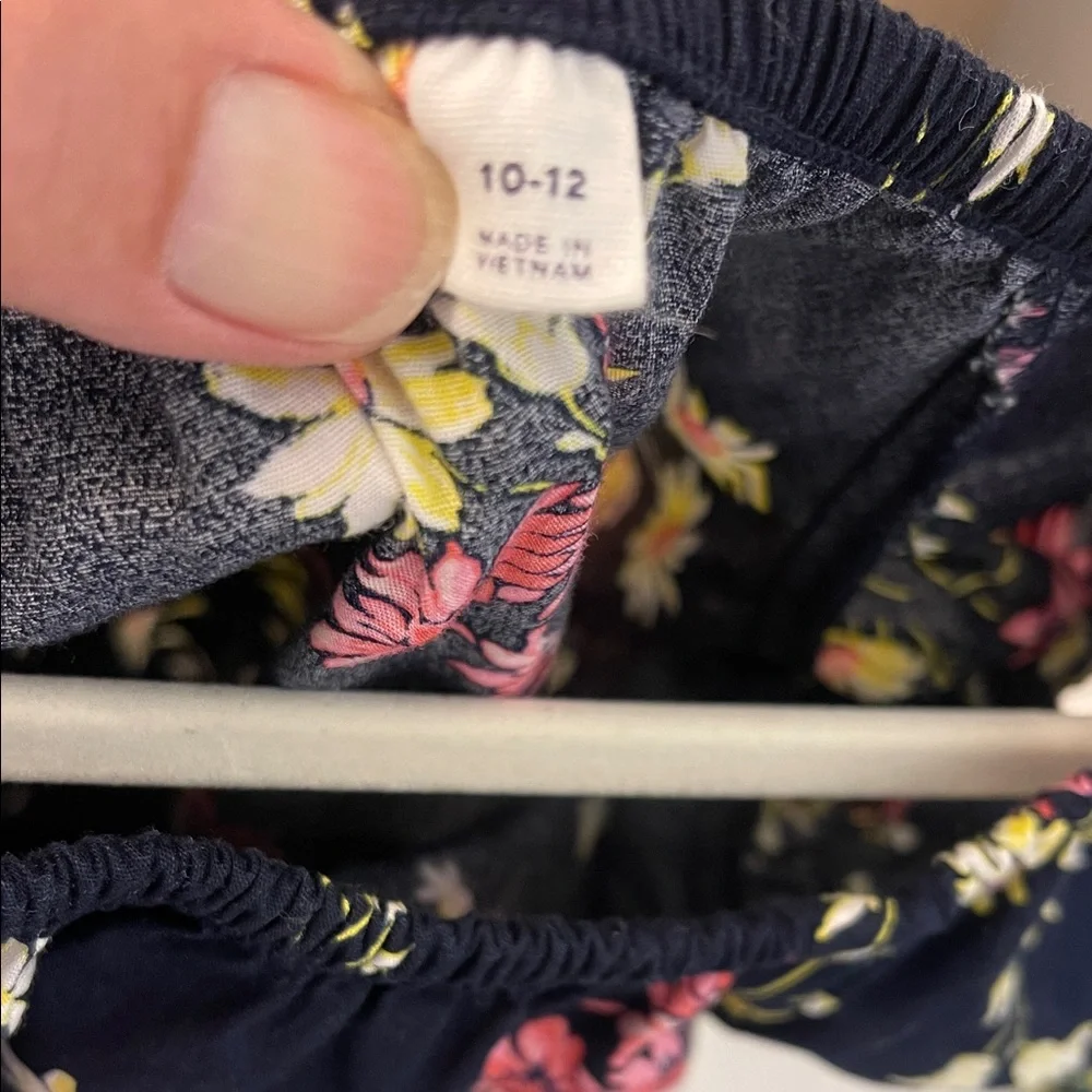GAP Floral Kids Romper - Black and Pink Size 10/12 EUC
